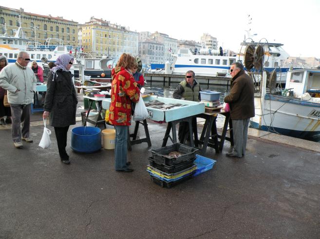  vente de poissons sur les quais